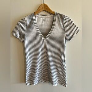Gap Cotton V-Neck Women’s T-Shirt size XS